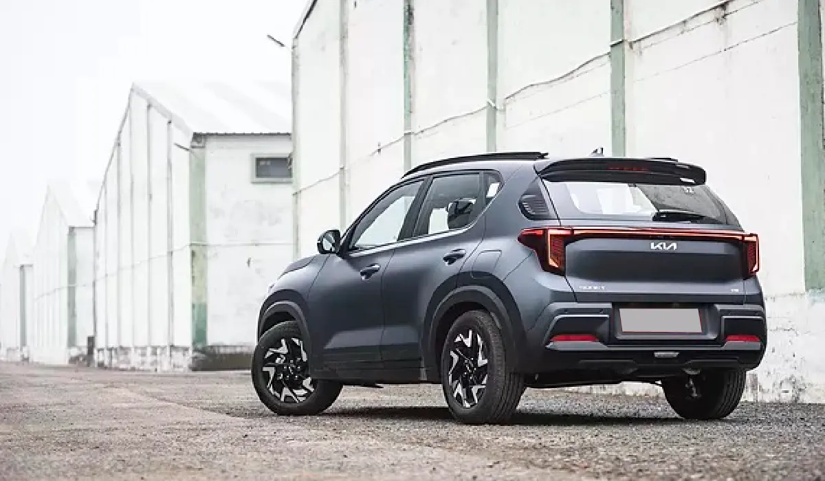 Kia - Sonet HTK - Luxury Car Rentals - Preowned Luxury Car - Exclusive Concierge Club.webp